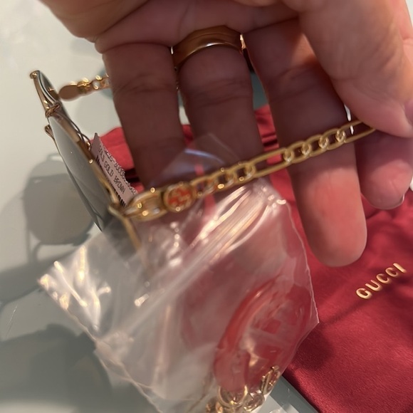 Gucci Charm Sunglasses - Picture 9 of 16